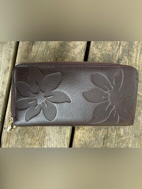 Embossed Floral Leather Zip Wallet - Dark Brown
